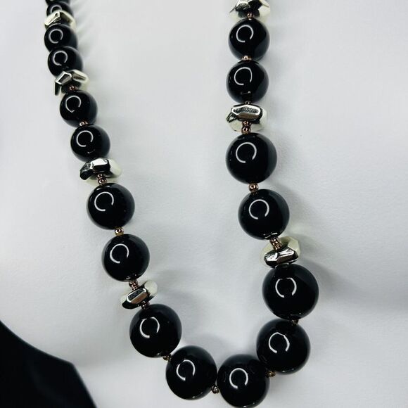 Vintage Black Silver Tone Lucite Statement Beaded Graduated Beads Necklace - Picture 5 of 7